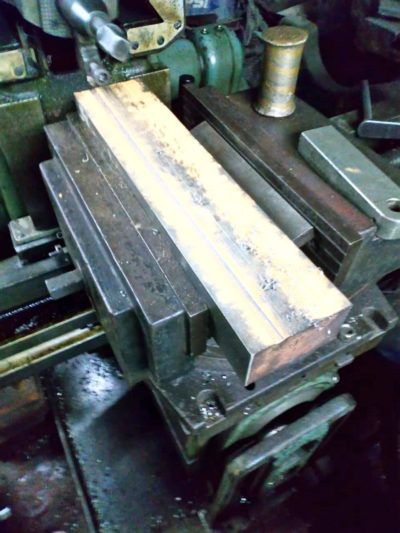 Fabricaion de rieles de maquina selladora de plastico